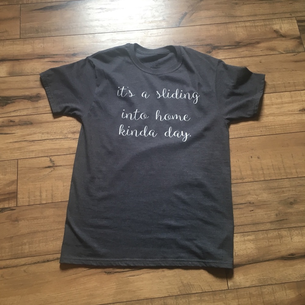 Women’s softball vinyl 100% hand made tshirt NWOT